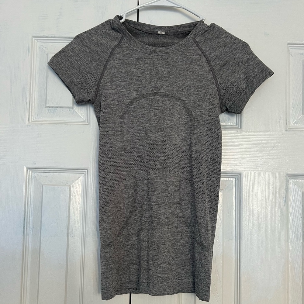 Lululemon swiftly Tech Short-Sleeve Shirt 2.0 slate/white